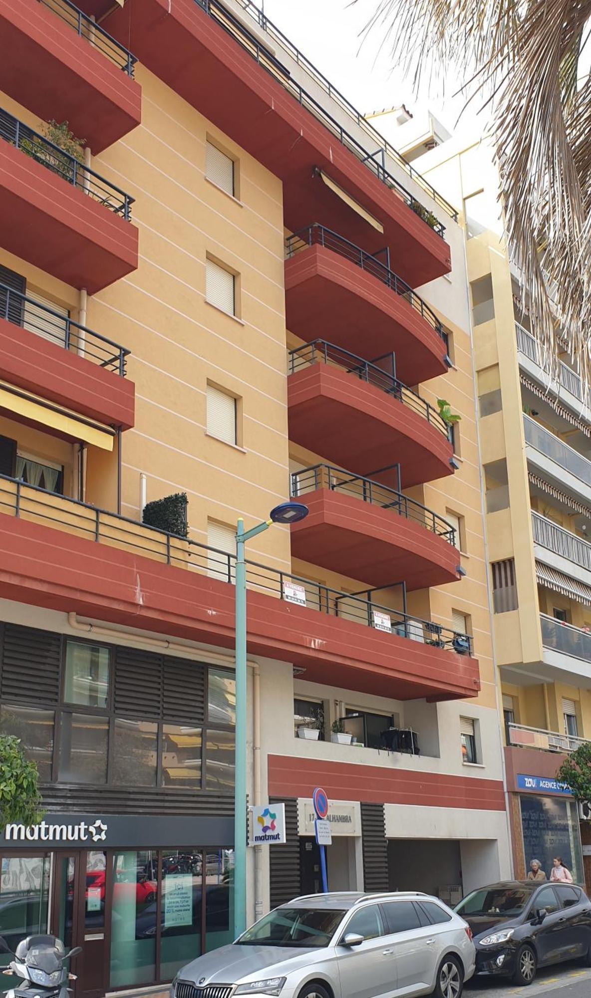 Appartement Cosy Au Centre Ville De Ментона Екстериор снимка